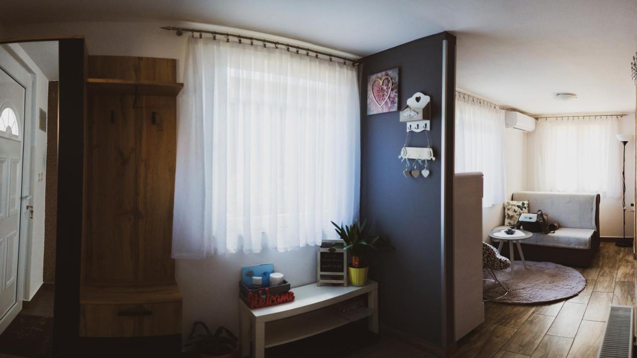 Soba I Apartman Dula Ogulin Exterior photo